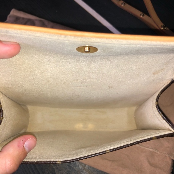 SOLD** AUTHENTIC LOUIS VUITTON FLORENTINE POCHETTE - Picture 7 of 11